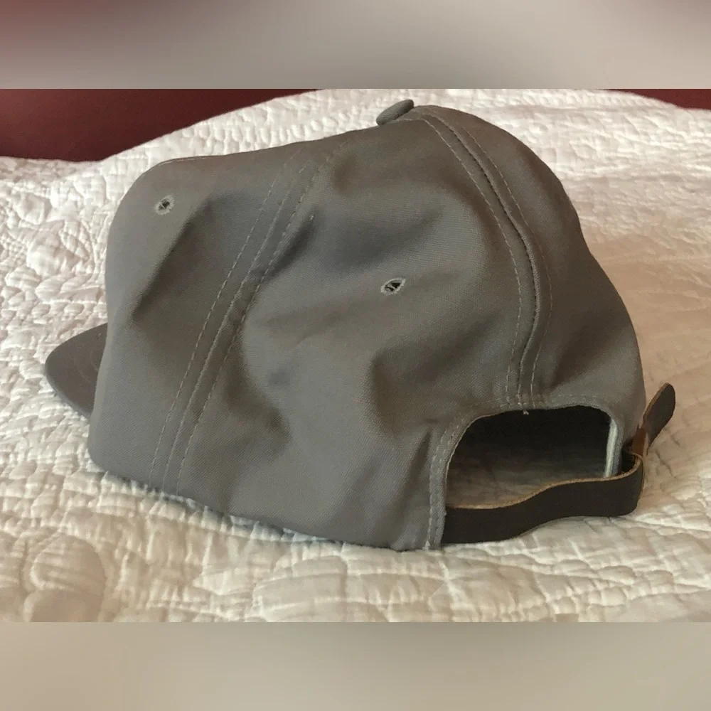 Golf 6 Panel Leather Strapback w/ Metal Clasp - Picture 3 of 5